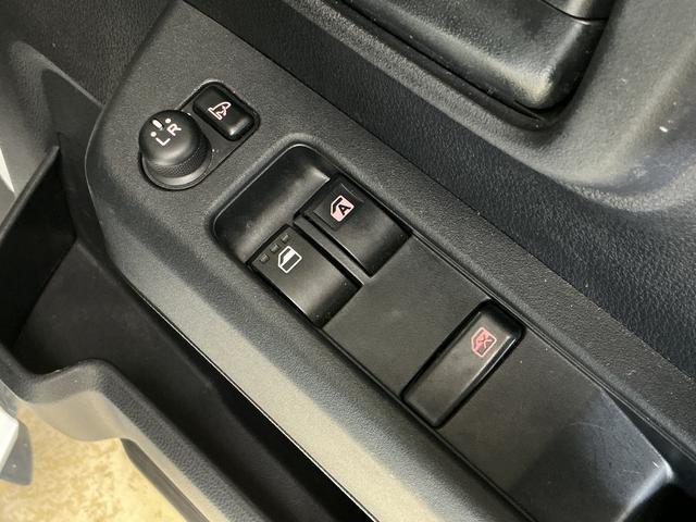 ハイゼットカーゴクルーズ　ワンオーナー　切替式４ＷＤ　ナビ　バックカメラワンオーナー　切替式４ＷＤ　ナビ　バックカメラ　ドラレコ　ＥＴＣ　スマートインナーミラー　前後コーナーセンサー　オートハイビーム　Ｂｌｕｅｔｏｏｔｈ　ＵＳＢ入力端子　ＤＶＤ再生　フルセグＴＶ　スマアシ（京都府）の中古車