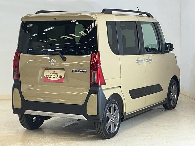 タントファンクロスターボリミテッド　届出済未使用車　ＥＴＣ届出済未使用車　スマートアシスト　９インチディスプレイオーディオ　フルセグチューナー　ブルートゥース対応　両側リヤパワースライドドア　プッシュボタンエンジンスタート　バックカメラ　ＬＥＤヘッドライト（京都府）の中古車