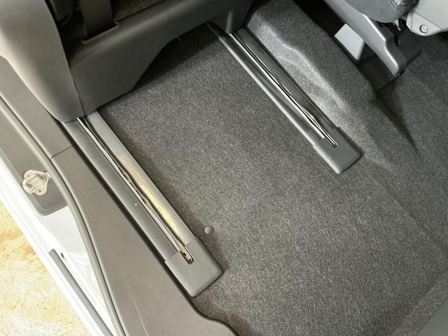 タントカスタムＸリミテッド　展示車　９インチディスプレイオーディオ展示車　９インチディスプレイオーディオ　バックカメラ　ＥＴＣ　両側パワースライドドア　アダプティブクルーズコントロール　シートヒーター　コーナーセンサー　電動パーキングブレーキ　オートハイビーム（京都府）の中古車
