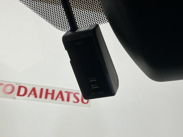 ヤリスクロスハイブリッドZ アドベンチャー ナビ ドライブレコーダーナビ ドライブレコーダー ETC プッシュボタンエンジンスタート シートヒーター LEDヘッドライト オートライト オートエアコン フルセグチューナー ブルートゥース対応 アルミホイール バイザー(京都府)の中古車