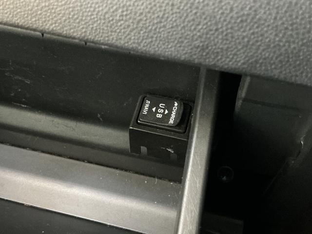 タントカスタムRS トップエディションSAIII ワンオーナーワンオーナー ナビ バックカメラ ETC 両側パワースライドドア 運転席シートヒーター リヤコーナーセンサー オートハイビーム Bluetooth USB接続 DVD再生 フルセグTV 車内キャリア(京都府)の中古車
