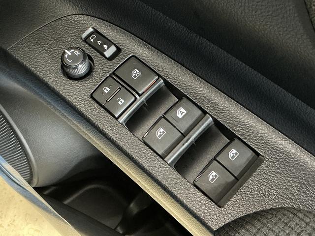 シエンタハイブリッド G セーフティーエディションII ナビ ETCナビ バックカメラ ETC ドライブレコーダー プッシュボタンエンジンスタート ホイールキャップ ブルートゥース対応 フルセグチューナー 両側リヤパワースライドドア クルーズコントロール オートライト(京都府)の中古車