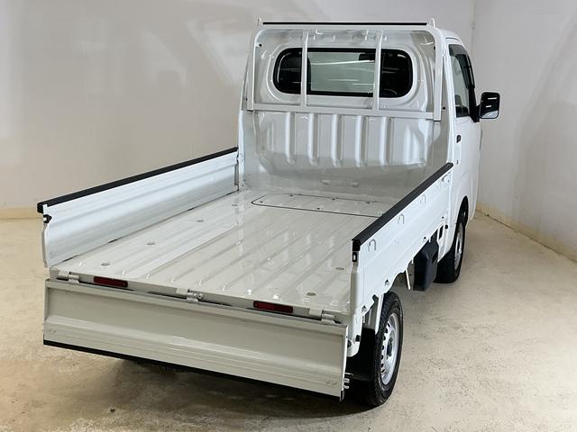 ハイゼットトラックスタンダード　ワンオーナー　４ＷＤ　５速ＭＴ車　ラジオデッキワンオーナー　４ＷＤ　５速ＭＴ車　ラジオデッキ　３方開　コーナーセンサー　ドアバイザー　ラバーマット　横滑り防止装置　アイドリングストップ　オートハイビーム　オートライト　スマアシ　マニュアルエアコン（京都府）の中古車