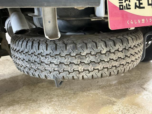 ハイゼットトラックスタンダード　ワンオーナー　４ＷＤ　５速ＭＴ車　ラジオデッキワンオーナー　４ＷＤ　５速ＭＴ車　ラジオデッキ　３方開　コーナーセンサー　ドアバイザー　ラバーマット　横滑り防止装置　アイドリングストップ　オートハイビーム　オートライト　スマアシ　マニュアルエアコン（京都府）の中古車