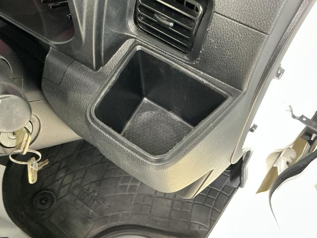 ハイゼットトラックスタンダード　ワンオーナー　４ＷＤ　５速ＭＴ車　ラジオデッキワンオーナー　４ＷＤ　５速ＭＴ車　ラジオデッキ　３方開　コーナーセンサー　ドアバイザー　ラバーマット　横滑り防止装置　アイドリングストップ　オートハイビーム　オートライト　スマアシ　マニュアルエアコン（京都府）の中古車