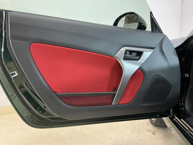 コペンセロ　ワンオーナー　５速ＭＴ車　ナビ　ドラレコ　フルセグＴＶワンオーナー　５速ＭＴ車　ナビ　ドラレコ　シートヒーター　フルセグＴＶ　Ｂｌｕｅｔｏｏｔｈ　ＤＶＤ再生　ＬＥＤヘッドライト　オートライト　ＵＳＢ接続　フォグライト　スマートキー　横滑り防止装置（京都府）の中古車