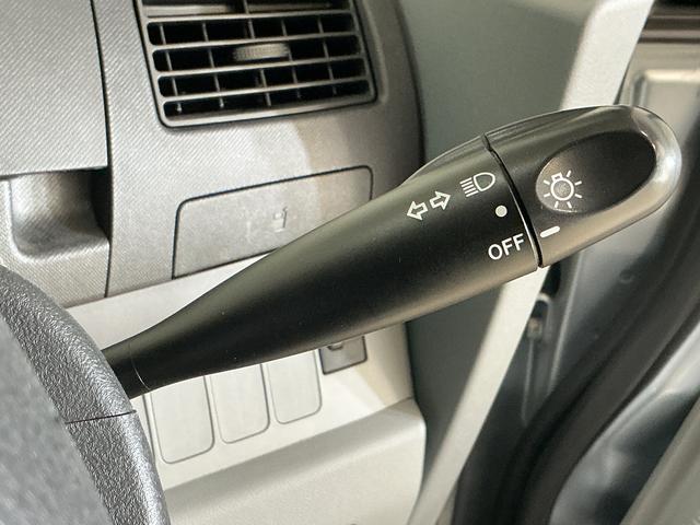ムーヴメモリアルエディション　ＣＤオーディオ　スマートキーＣＤオーディオ　スマートキー　ドアバイザー　ウインカーミラー　ヘッドライトレベライザー　電動格納ドアミラー　１２Ｖ電源ソケット　マニュアルエアコン　盗難防止装置（京都府）の中古車