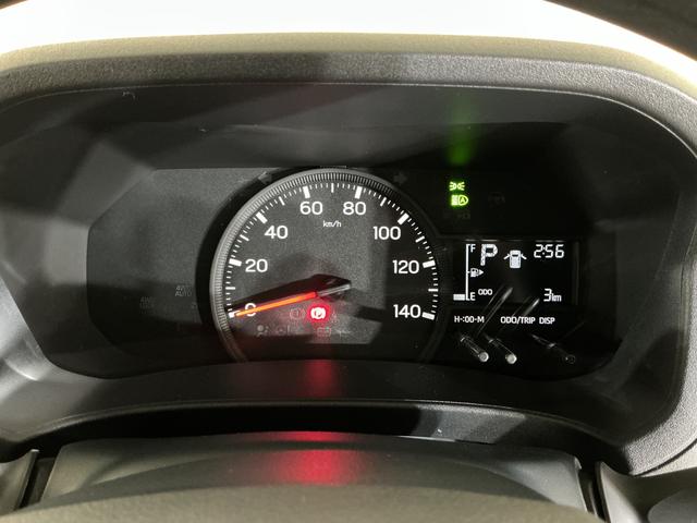 ハイゼットカーゴＤＸ　届出済み未使用車　ラジオデッキ　コーナーセンサー届出済み未使用車　ラジオデッキ　コーナーセンサー　オートハイビーム　キーレス　オートライト　スマアシ　スペアキー有り　横滑り防止装置　アイドリングストップ　１２Ｖ電源ソケット　マニュアルエアコン（京都府）の中古車