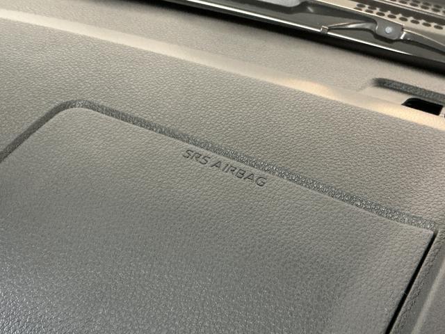 ハイゼットカーゴＤＸ　届出済み未使用車　ラジオデッキ　コーナーセンサー届出済み未使用車　ラジオデッキ　コーナーセンサー　オートハイビーム　キーレス　オートライト　スマアシ　スペアキー有り　横滑り防止装置　アイドリングストップ　１２Ｖ電源ソケット　マニュアルエアコン（京都府）の中古車