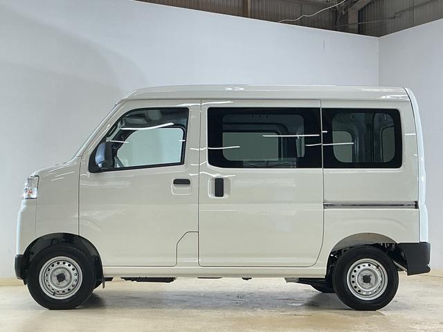 ハイゼットカーゴＤＸ　届出済み未使用車　電子制御式４ＷＤ　ＣＶＴ車　ラジオ届出済み未使用車　電子制御式４ＷＤ　ＣＶＴ車　ラジオデッキ　コーナーセンサー　オートハイビーム　キーレスエントリー　オートライト　スペアキー有り　スマートアシスト　アイドリングストップ　横滑り防止装置（京都府）の中古車