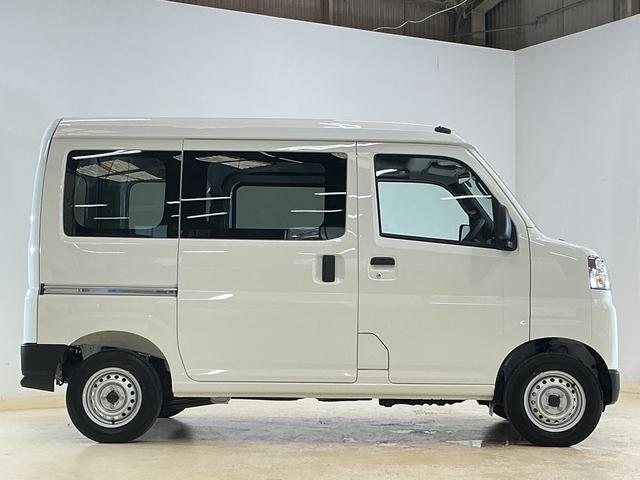 ハイゼットカーゴＤＸ　届出済み未使用車　電子制御式４ＷＤ　ＣＶＴ車　ラジオ届出済み未使用車　電子制御式４ＷＤ　ＣＶＴ車　ラジオデッキ　コーナーセンサー　オートハイビーム　キーレスエントリー　オートライト　スペアキー有り　スマートアシスト　アイドリングストップ　横滑り防止装置（京都府）の中古車