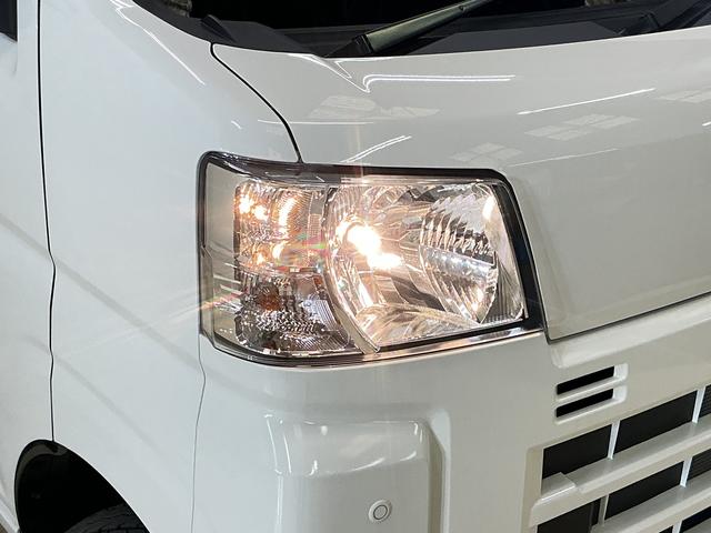 ハイゼットカーゴＤＸ　届出済未使用車　４ＷＤ　スマートアシスト　キーレス届出済未使用車　４ＷＤ　スマートアシスト　キーレスリモコン　スチールホイール　マニュアルエアコン　フロントパワーウインド　コーナーセンサー　オートライト　ＡＭ／ＦＭチューナー　オートハイビーム　ＡＢＳ（京都府）の中古車