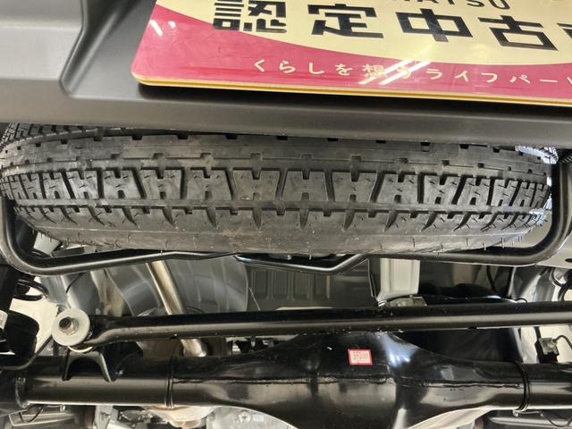 ハイゼットカーゴＤＸ　届出済未使用車　４ＷＤ　スマートアシスト　キーレス届出済未使用車　４ＷＤ　スマートアシスト　キーレスリモコン　スチールホイール　マニュアルエアコン　フロントパワーウインド　コーナーセンサー　オートライト　ＡＭ／ＦＭチューナー　オートハイビーム　ＡＢＳ（京都府）の中古車