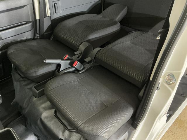 ハイゼットカーゴDX 届出済み未使用車 電子制御式4WD CVT車 ラジオ届出済み未使用車 電子制御式4WD CVT車 ラジオデッキ コーナーセンサー オートハイビーム オートライト キーレスエントリー スペアキー有り 横滑り防止装置 スマートアシスト アイドリングストップ(京都府)の中古車
