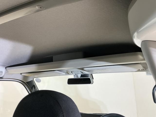 ハイゼットカーゴDX 届出済み未使用車 電子制御式4WD CVT車 ラジオ届出済み未使用車 電子制御式4WD CVT車 ラジオデッキ コーナーセンサー オートハイビーム オートライト キーレスエントリー スペアキー有り 横滑り防止装置 スマートアシスト アイドリングストップ(京都府)の中古車