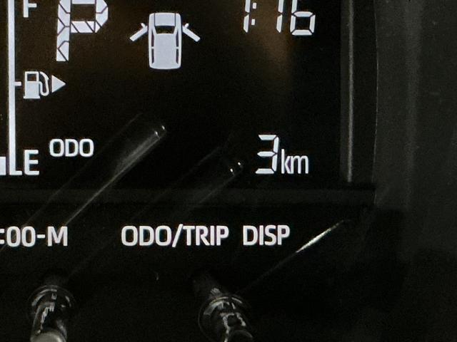 ハイゼットカーゴDX 届出済み未使用車 電子制御式4WD CVT車 ラジオ届出済み未使用車 電子制御式4WD CVT車 ラジオデッキ コーナーセンサー オートハイビーム オートライト キーレスエントリー スペアキー有り 横滑り防止装置 スマートアシスト アイドリングストップ(京都府)の中古車