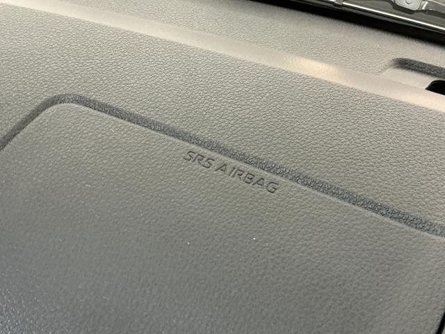 ハイゼットカーゴDX 届出済み未使用車 電子制御式4WD CVT車 ラジオ届出済み未使用車 電子制御式4WD CVT車 ラジオデッキ コーナーセンサー オートハイビーム オートライト キーレスエントリー スペアキー有り 横滑り防止装置 スマートアシスト アイドリングストップ(京都府)の中古車