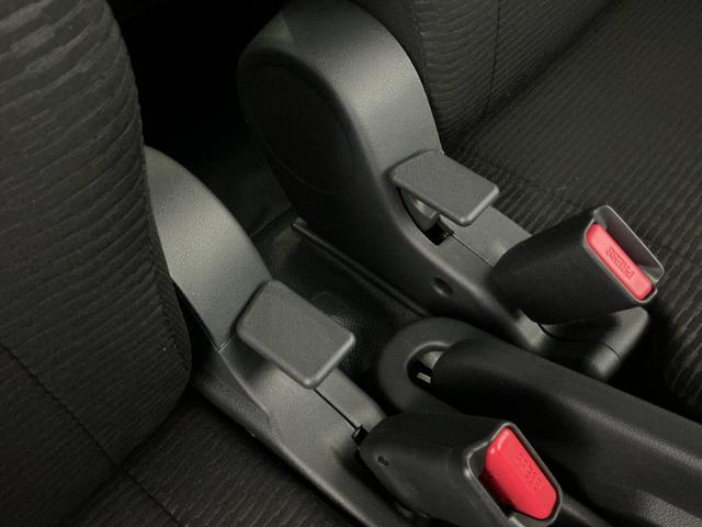ハイゼットカーゴＤＸ　届出済み未使用車　ＣＶＴ車　ラジオ　コーナーセンサー届出済み未使用車　ＣＶＴ車　ラジオデッキ　コーナーセンサー　オートハイビーム　キーレスエントリー　スペアキー有り　オートライト　スマアシ　アイドリングストップ　横滑り防止装置　１２Ｖ電源ソケット（京都府）の中古車