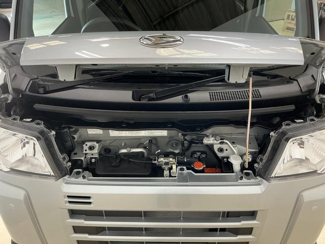 ハイゼットカーゴＤＸ　届出済み未使用車　ＣＶＴ車　ラジオ　コーナーセンサー届出済み未使用車　ＣＶＴ車　ラジオデッキ　コーナーセンサー　オートハイビーム　キーレスエントリー　スペアキー有り　オートライト　スマアシ　アイドリングストップ　横滑り防止装置　１２Ｖ電源ソケット（京都府）の中古車