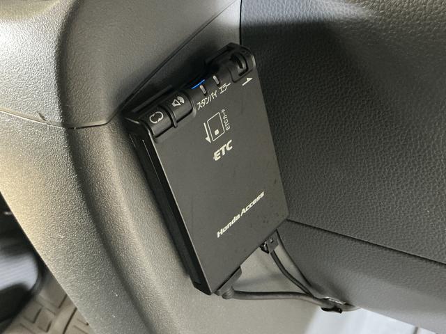 N−VANG・ホンダセンシング ワンオーナー ラジオ ドラレコ ETCワンオーナー ラジオデッキ ドライブレコーダー ETC アダプティブクルーズコントロール キーレスエントリー ドアバイザー スペアキー有り 横滑り防止装置 12V電源ソケット オールシーズンマット(京都府)の中古車