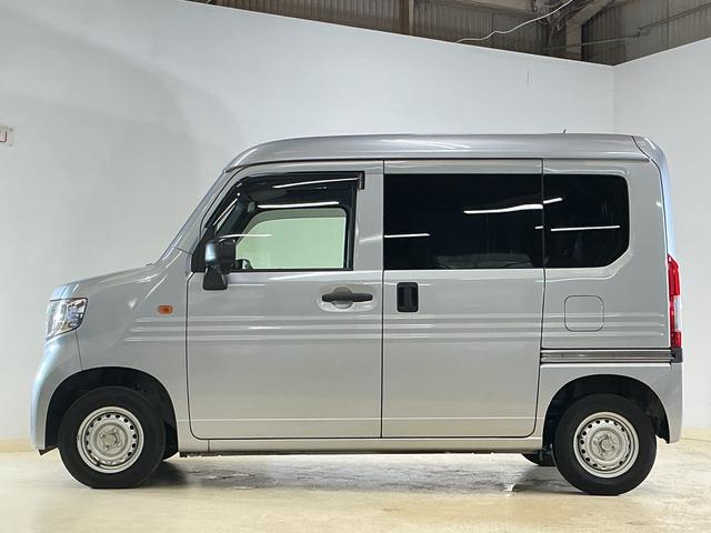 N−VANG・ホンダセンシング ワンオーナー ラジオ ドラレコ ETCワンオーナー ラジオデッキ ドライブレコーダー ETC アダプティブクルーズコントロール キーレスエントリー ドアバイザー スペアキー有り 横滑り防止装置 12V電源ソケット オールシーズンマット(京都府)の中古車