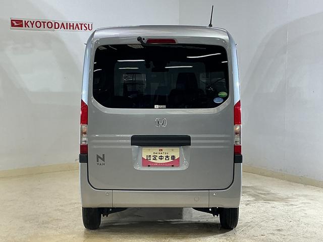 N−VANG・ホンダセンシング ワンオーナー ラジオ ドラレコ ETCワンオーナー ラジオデッキ ドライブレコーダー ETC アダプティブクルーズコントロール キーレスエントリー ドアバイザー スペアキー有り 横滑り防止装置 12V電源ソケット オールシーズンマット(京都府)の中古車