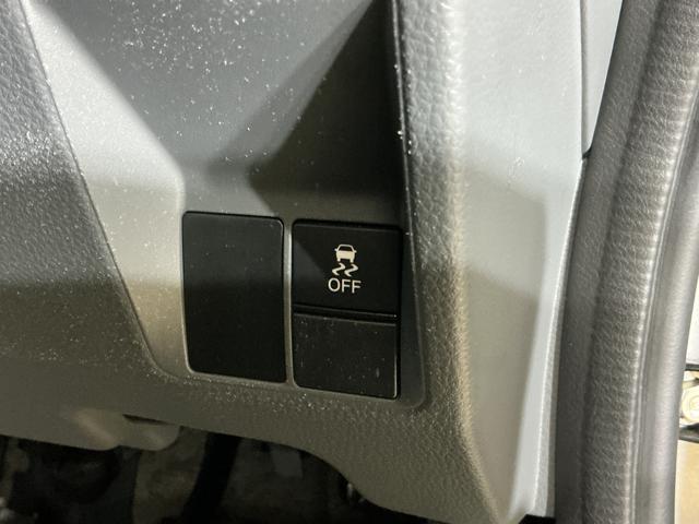 N−VANG・ホンダセンシング ワンオーナー ラジオ ドラレコ ETCワンオーナー ラジオデッキ ドライブレコーダー ETC アダプティブクルーズコントロール キーレスエントリー ドアバイザー スペアキー有り 横滑り防止装置 12V電源ソケット オールシーズンマット(京都府)の中古車