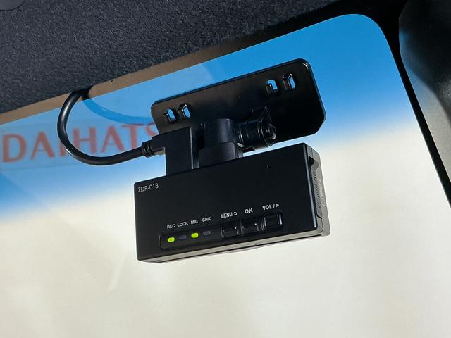 ウェイク 中古車 Ｌ　ＳＡＩＩ　ＣＤオーディオ　ドラレコ　ドアバイザーＣＤオーディオ　ドラレコ　両側パワースライドドア　ドアバイザー　オートライト　プッシュスタート　スマートキー　スペアキー有り　アイドリングストップ　横滑り防止装置　１４インチ純正アルミホイール