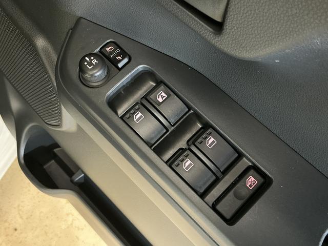 ウェイクL SAII CDオーディオ ドラレコ ドアバイザーCDオーディオ ドラレコ 両側パワースライドドア ドアバイザー オートライト プッシュスタート スマートキー スペアキー有り アイドリングストップ 横滑り防止装置 14インチ純正アルミホイール(京都府)の中古車