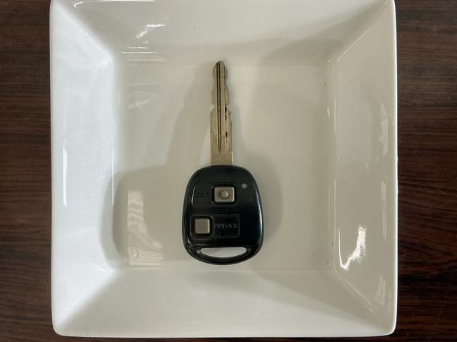 ピクシストラックエクストラ　４ＷＤ　ナビ　ＥＴＣ　３方開　荷台作業灯４ＷＤ　ナビ　ＥＴＣ　３方開　荷台作業灯　Ｂｌｕｅｔｏｏｔｈ　ＤＶＤ再生　フルセグＴＶ　フォグライト　キーレスエントリー　ドアバイザー　マニュアルエアコン　１２Ｖ電源ソケット　ヘッドライトレベライザー（京都府）の中古車