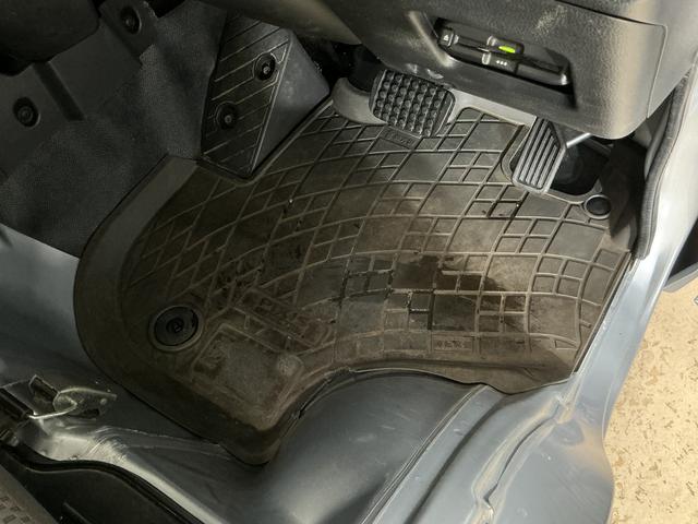 ピクシストラックエクストラ　４ＷＤ　ナビ　ＥＴＣ　３方開　荷台作業灯４ＷＤ　ナビ　ＥＴＣ　３方開　荷台作業灯　Ｂｌｕｅｔｏｏｔｈ　ＤＶＤ再生　フルセグＴＶ　フォグライト　キーレスエントリー　ドアバイザー　マニュアルエアコン　１２Ｖ電源ソケット　ヘッドライトレベライザー（京都府）の中古車