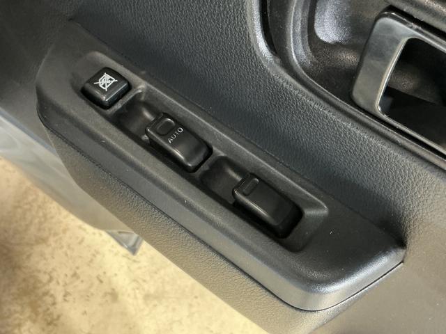 ピクシストラックエクストラ　４ＷＤ　ナビ　ＥＴＣ　３方開　荷台作業灯４ＷＤ　ナビ　ＥＴＣ　３方開　荷台作業灯　Ｂｌｕｅｔｏｏｔｈ　ＤＶＤ再生　フルセグＴＶ　フォグライト　キーレスエントリー　ドアバイザー　マニュアルエアコン　１２Ｖ電源ソケット　ヘッドライトレベライザー（京都府）の中古車