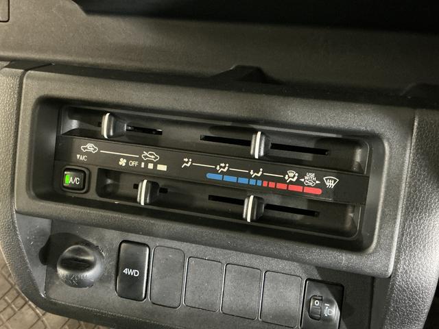 ピクシストラックエクストラ　４ＷＤ　ナビ　ＥＴＣ　３方開　荷台作業灯４ＷＤ　ナビ　ＥＴＣ　３方開　荷台作業灯　Ｂｌｕｅｔｏｏｔｈ　ＤＶＤ再生　フルセグＴＶ　フォグライト　キーレスエントリー　ドアバイザー　マニュアルエアコン　１２Ｖ電源ソケット　ヘッドライトレベライザー（京都府）の中古車