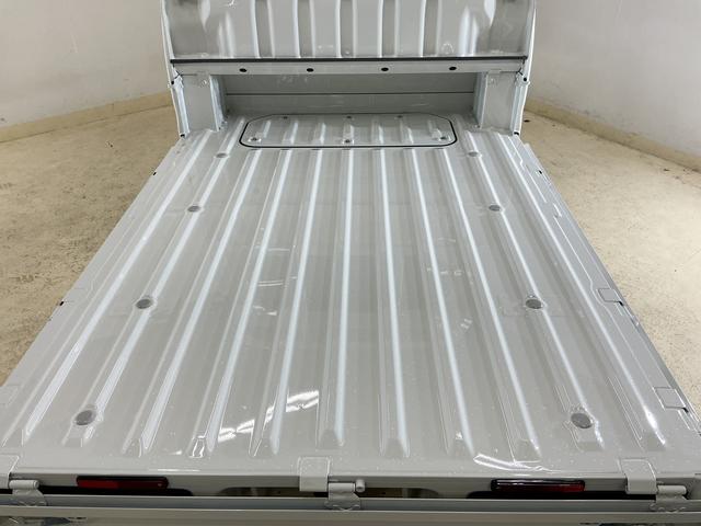 ハイゼットトラックジャンボエクストラ 電子制御式4WD CVT車 デモカー電子制御式4WD CVT デモカー 禁煙車 荷台作業灯 3方開 コーナーセンサー オートハイビーム LEDヘッドライト フォグライト プッシュスタート スマートキー 電動格納ドアミラー オートライト(京都府)の中古車