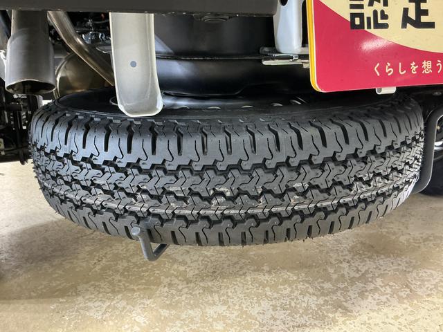ハイゼットトラックジャンボエクストラ 電子制御式4WD CVT車 デモカー電子制御式4WD CVT デモカー 禁煙車 荷台作業灯 3方開 コーナーセンサー オートハイビーム LEDヘッドライト フォグライト プッシュスタート スマートキー 電動格納ドアミラー オートライト(京都府)の中古車