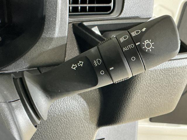 ハイゼットトラックジャンボエクストラ 電子制御式4WD CVT車 デモカー電子制御式4WD CVT デモカー 禁煙車 荷台作業灯 3方開 コーナーセンサー オートハイビーム LEDヘッドライト フォグライト プッシュスタート スマートキー 電動格納ドアミラー オートライト(京都府)の中古車