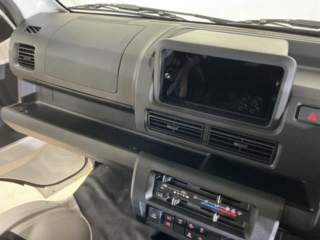 ハイゼットトラックジャンボエクストラ 電子制御式4WD CVT車 デモカー電子制御式4WD CVT デモカー 禁煙車 荷台作業灯 3方開 コーナーセンサー オートハイビーム LEDヘッドライト フォグライト プッシュスタート スマートキー 電動格納ドアミラー オートライト(京都府)の中古車
