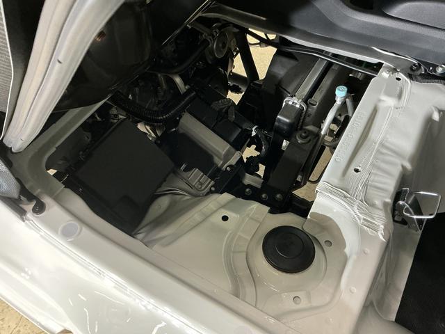 ハイゼットトラックジャンボエクストラ 電子制御式4WD CVT車 デモカー電子制御式4WD CVT デモカー 禁煙車 荷台作業灯 3方開 コーナーセンサー オートハイビーム LEDヘッドライト フォグライト プッシュスタート スマートキー 電動格納ドアミラー オートライト(京都府)の中古車