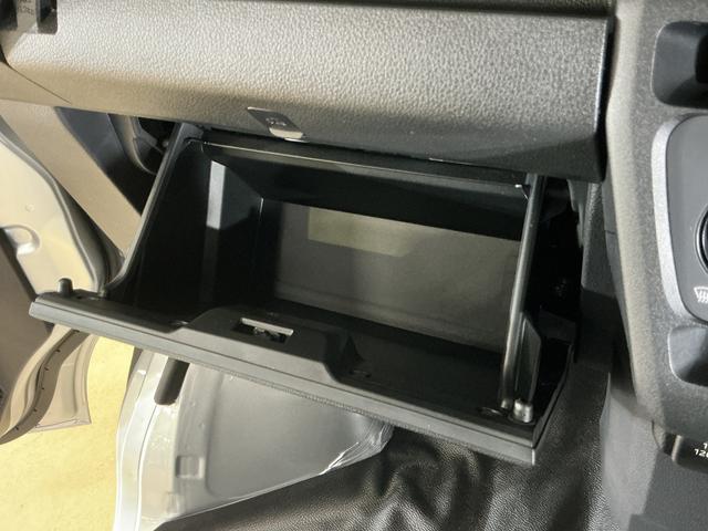ハイゼットカーゴDX デラックス 4WD 届出済未使用車 スマートアシスト届出済未使用車 4WD スマートアシスト キーレスリモコン マニュアルエアコン スチールホイール 両側リヤスライドドア AM/FMチューナー オートライト オートハイビーム コーナーセンサー ABS(京都府)の中古車