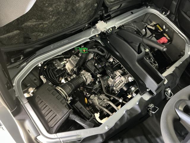 ハイゼットカーゴDX デラックス 4WD 届出済未使用車 スマートアシスト届出済未使用車 4WD スマートアシスト キーレスリモコン マニュアルエアコン スチールホイール 両側リヤスライドドア AM/FMチューナー オートライト オートハイビーム コーナーセンサー ABS(京都府)の中古車