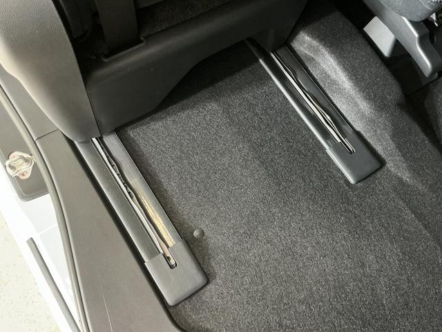 タントカスタムＸリミテッド　届出済未使用車　ディスプレイオーディオ届出済未使用車　９インチディスプレイオーディオ　フルセグチューナー　ブルートゥース対応　バックカメラ　スマートアシスト　両側リヤパワースライドドア　アダプティブクルーズコントロール　ＬＥＤヘッドライト（京都府）の中古車