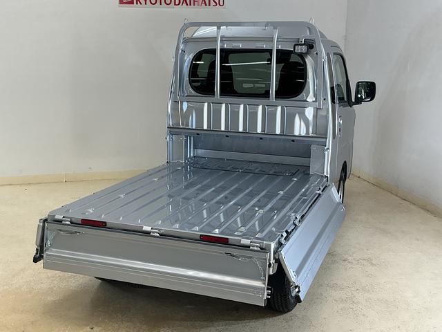 ハイゼットトラックジャンボエクストラ　電子制御式４ＷＤ　デモカー　禁煙車電子制御式４ＷＤ　デモカー　禁煙車　３方開　荷台作業灯　スーパーデフロック　コーナーセンサー　オートハイビーム　スマートキー　プッシュスタート　フォグライト　ＬＥＤヘッドライト　オートライト　スマアシ（京都府）の中古車