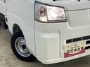 ワンオーナー　４ＷＤ　ＣＶＴ車　ラジオ　３方開　ヘッドライトレべライザー　アクセサリーソケット　マニュアルエアコン　スペアタイヤ　バッテリーカバー　クリアランスソナー　キーレスエントリー　オートライト（京都府）の中古車