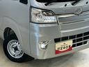 ５速ＭＴ車　４ＷＤ　ＣＤオーディオ　３方開　荷台作業灯　ＬＥＤヘッドライト　ドアバイザー　オートライト　フォグライト　キーレスエントリー　スペアキー有り　マニュアルエアコン　ヘッドライトレベライザー（京都府）の中古車