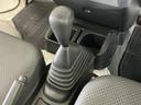 ５速ＭＴ車　４ＷＤ　ラジオデッキ　３方開　ドアバイザー　スペアキー有り　ヘッドライトレベライザー　マニュアルエアコン　１２Ｖ電源ソケット　スペアタイヤ　ラバーマット（京都府）の中古車