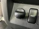 ５速ＭＴ車　４ＷＤ　ラジオデッキ　３方開　ドアバイザー　スペアキー有り　ヘッドライトレベライザー　マニュアルエアコン　１２Ｖ電源ソケット　スペアタイヤ　ラバーマット（京都府）の中古車