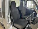 ワンオーナー　５速ＭＴ車　４ＷＤ　ＣＤオーディオ　３方開　荷台作業灯　荷台マット　キーレスエントリー　スペアキー有り　ＬＥＤヘッドライト　フォグライト　ドアバイザー　スマートアシスト　横滑り防止装置（京都府）の中古車