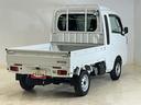 ＡＴ車　ＣＤオーディオ　３方開　荷台作業灯　ＬＥＤヘッドライト　フォグライト　キーレスエントリー　ドアバイザー　マニュアルエアコン　１２Ｖ電源ソケット　ヘッドライトレベライザー　スペアタイヤ有　２ＷＤ（京都府）の中古車