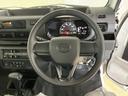 ４ＷＤ　ＣＶＴ車　ラジオデッキ　３方開　荷台作業灯　前後コーナーセンサー　オートマチックハイビーム　オートライト　スマアシ　横滑り防止装置　アイドリングストップ　マニュアルエアコン　１２Ｖ電源ソケット（京都府）の中古車