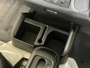 ４ＷＤ　ＣＶＴ車　ラジオデッキ　３方開　荷台作業灯　前後コーナーセンサー　オートマチックハイビーム　オートライト　スマアシ　横滑り防止装置　アイドリングストップ　マニュアルエアコン　１２Ｖ電源ソケット（京都府）の中古車